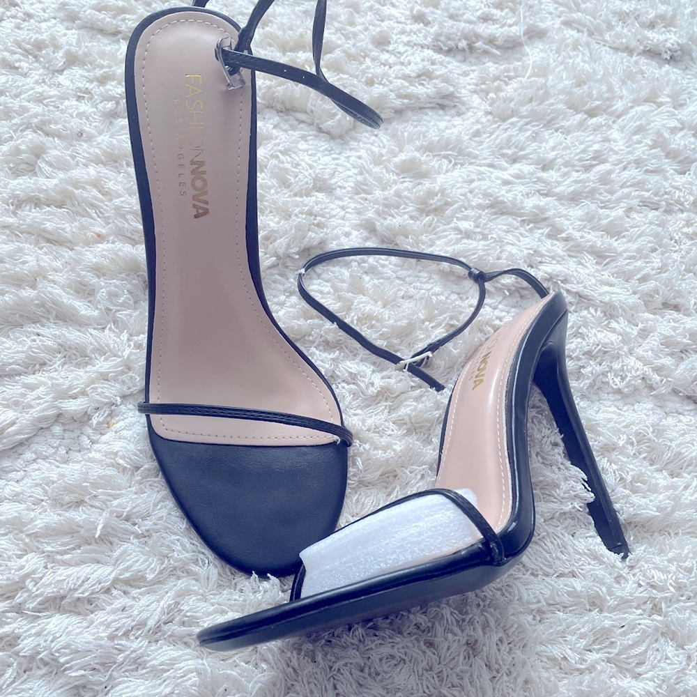 Black single Strap Fashion Nova Heels NWT
